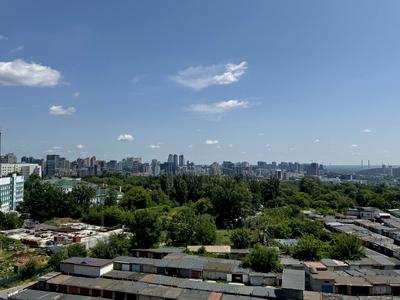 квартира за адресою Миколи Амосова вул., 4