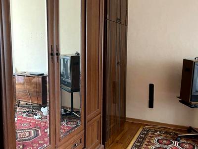 квартира за адресою Космонавтів вул., 64а