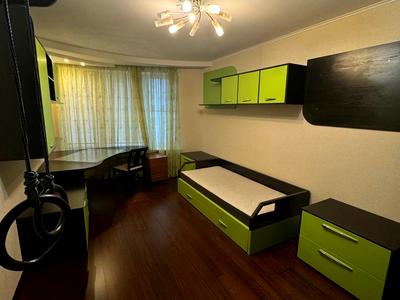 квартира за адресою Дніпровська набережна вул., 26