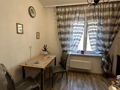 квартира за адресою Срібнокільська вул., 8