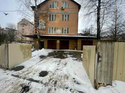 коммерческая по адресу Леся Курбаса ул., 7