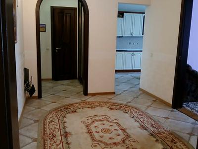 квартира за адресою Анни Ахматової вул., 45