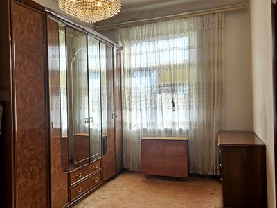 квартира за адресою Дмитра Яворницького просп. (Карла Маркса), 90