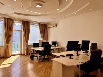 квартира за адресою Трьохсвятительська вул., 13