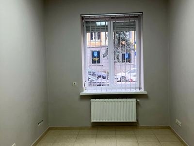 комерційна за адресою Генерала Тараса Чупринки вул. (Пушкіна), 80