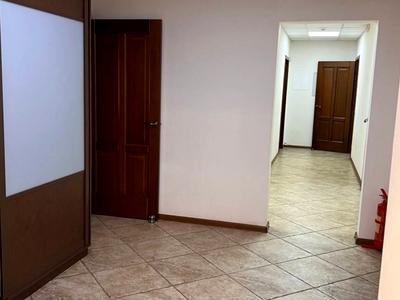 комерційна за адресою Георгія Гонгадзе просп. (Радянської України), 18-Д