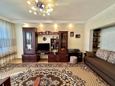 квартира за адресою Штурмова вул., 7