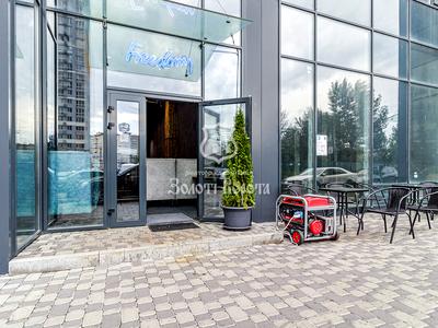 коммерческая по адресу Ревуцкого ул., 40-В