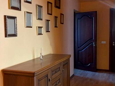 квартира за адресою Міцкевича вул., 5