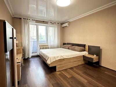 квартира за адресою житловий масив Тополя-3 вул., 30