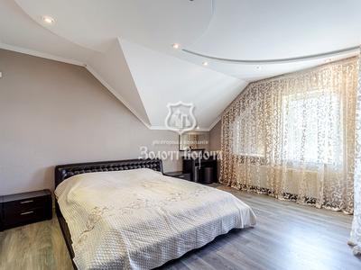 будинок за адресою Космонавтів вул., 32