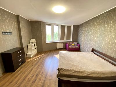 квартира за адресою Дніпровська набережна вул., 19