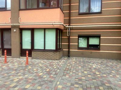 комерційна за адресою Волошкова вул., 30