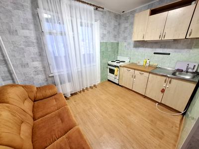 квартира за адресою Каштанова вул., 1/9
