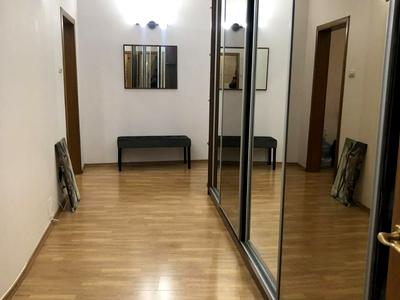 квартира за адресою Дніпровська набережна вул., 19