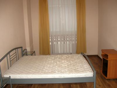 квартира за адресою Київ, Сім'ї Кульженків вул. (Петра Дегтяренка), 33