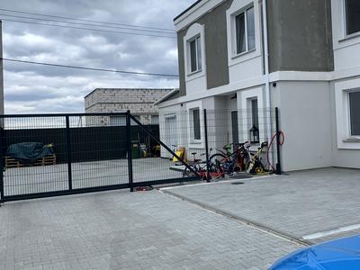 дом по адресу Озерна