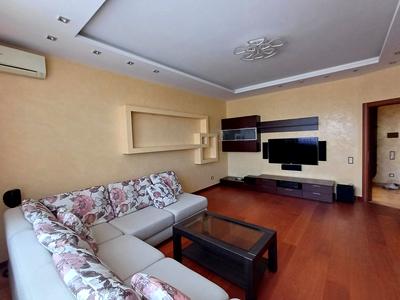 квартира за адресою Київ, Микільсько-Слобідська вул., 1-А