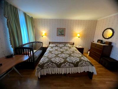 квартира за адресою Дмитра Чижевського вул. (Петра Чаадаєва), 2-Б