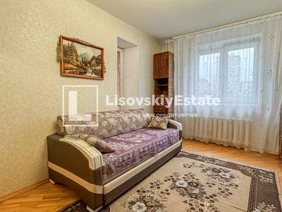 квартира за адресою Саперно-Слобідська вул., 8