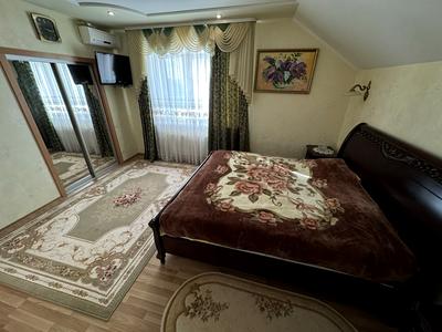 будинок за адресою Молодіжна