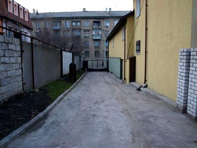 будинок за адресою Михайла Грушевського вул. (Карла Лібкнехта), 35
