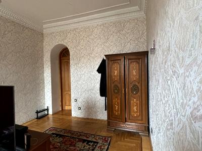 квартира за адресою Пастера вул., 10