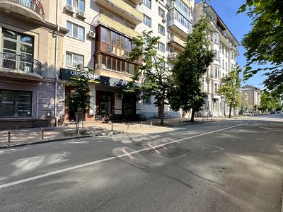 квартира за адресою Шовковична вул., 20