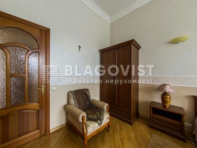 квартира по адресу Михайловский пер., 3