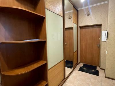квартира за адресою Євгена Коновальця вул. (Щорса), 35