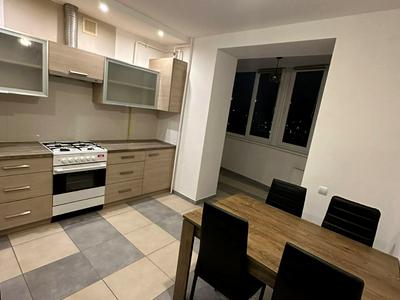 квартира за адресою Юнаківа, 8