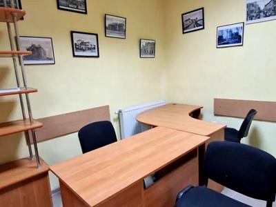 коммерческая по адресу Корятовича пл., 15