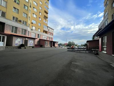 комерційна за адресою Євгена Харченка вул. (Леніна), 47б