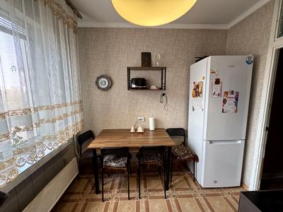 квартира за адресою Академіка Глушкова просп., 23