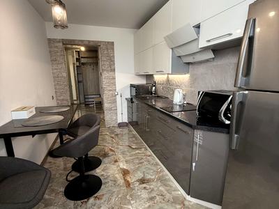 квартира за адресою Київ, Драгоманова вул., 10