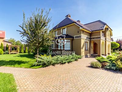 будинок за адресою Космонавтів вул., 32