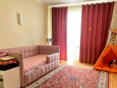 квартира за адресою Анни Ахматової вул., 31