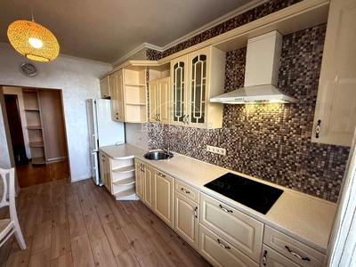 квартира за адресою Дніпровська набережна вул., 23