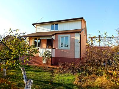 будинок за адресою 7 вишнева