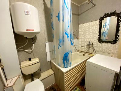 квартира за адресою Івана Авраменка вул. (Корнійчука), 8