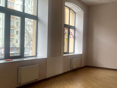коммерческая по адресу Деревлянская ул. (Якира), 13