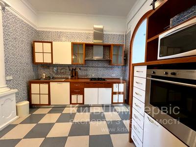 квартира по адресу Бехтеревский пер., 13-А
