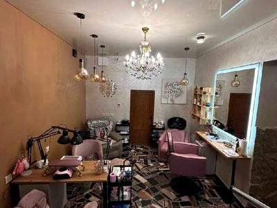 комерційна за адресою Шептицьких вул., 16