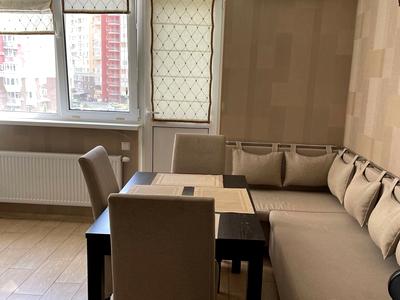 квартира за адресою Василя Симоненка вул., 5-А
