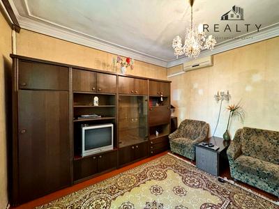 квартира за адресою Героїв Крут вул. (12 Квітня), 7