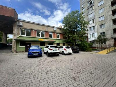 комерційна за адресою Наукова вул., 61