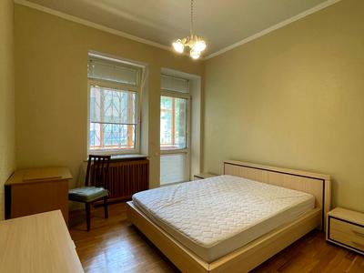 квартира за адресою Обсерваторна вул., 10