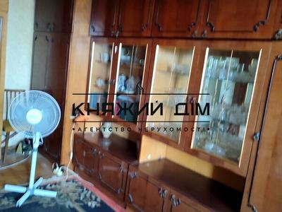 квартира за адресою Автозаводська вул., 77