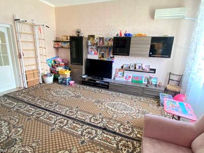 квартира за адресою Левка Лук'яненка вул. (Василя Жуковського), 7