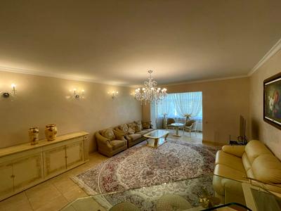 квартира за адресою Кропивницького вул., 8